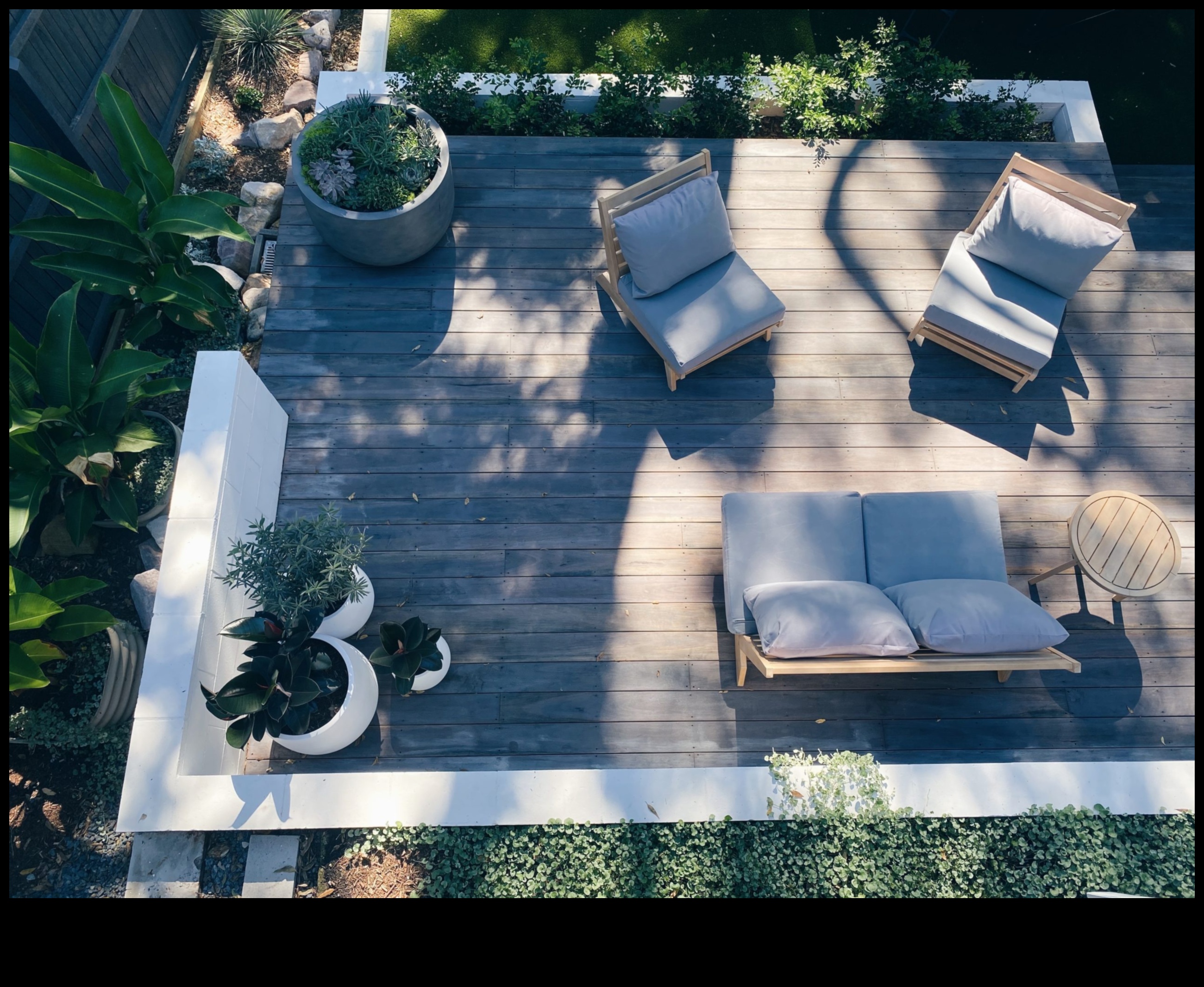 Mākslīga bēgšana: uzlabojiet savu dārzu ar radošu uzplaukumu