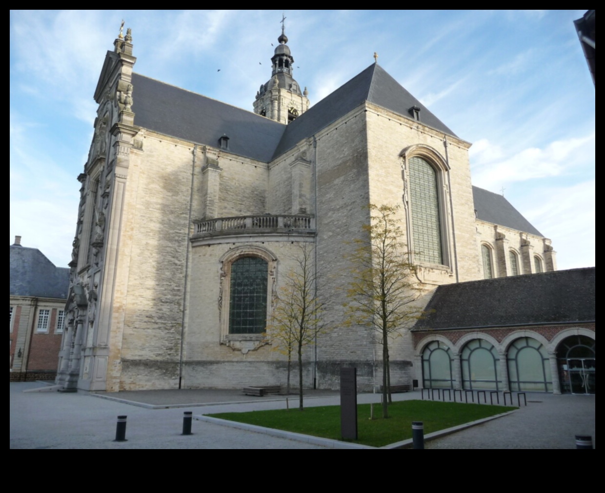 Mistiskie klosteri: ikdienas dzīves ainas gotikas abatijās