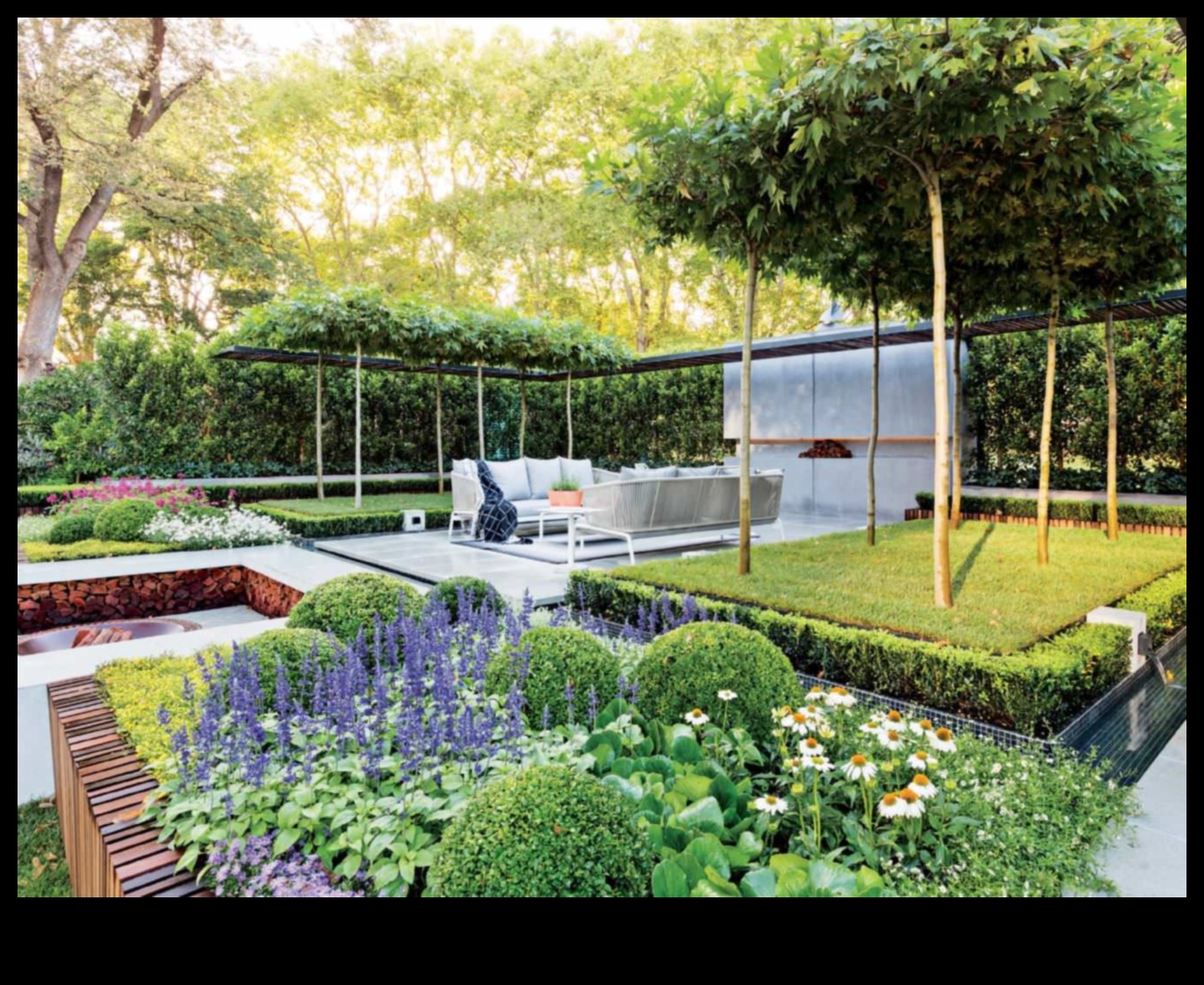 Botāniskā svētlaime: atklāti dārza dizaina brīnumi