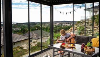 Starojošs atpūta: paceliet savu dārzu ar moderniem akcentiem